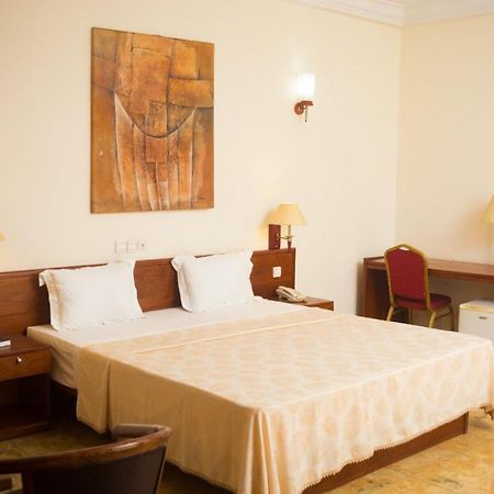 Hotel Marbella Lomé Exteriér fotografie