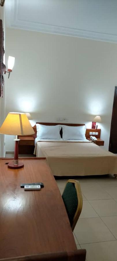 Hotel Marbella Lomé Exteriér fotografie