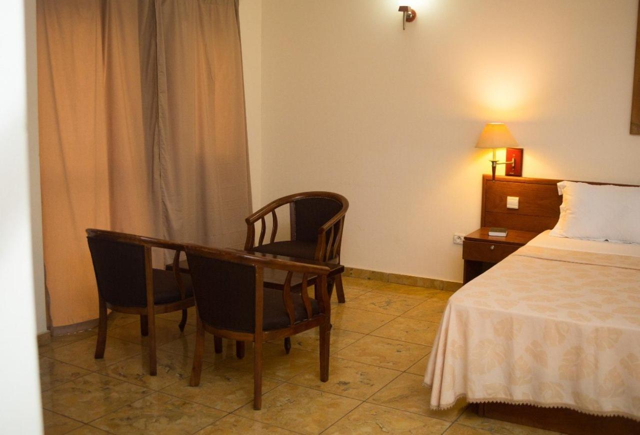 Hotel Marbella Lomé Exteriér fotografie
