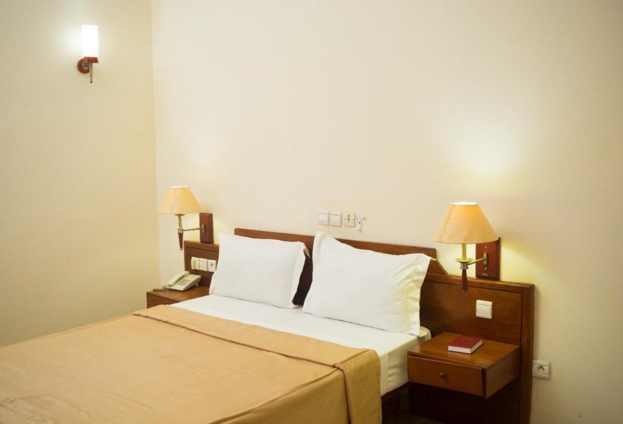 Hotel Marbella Lomé Exteriér fotografie