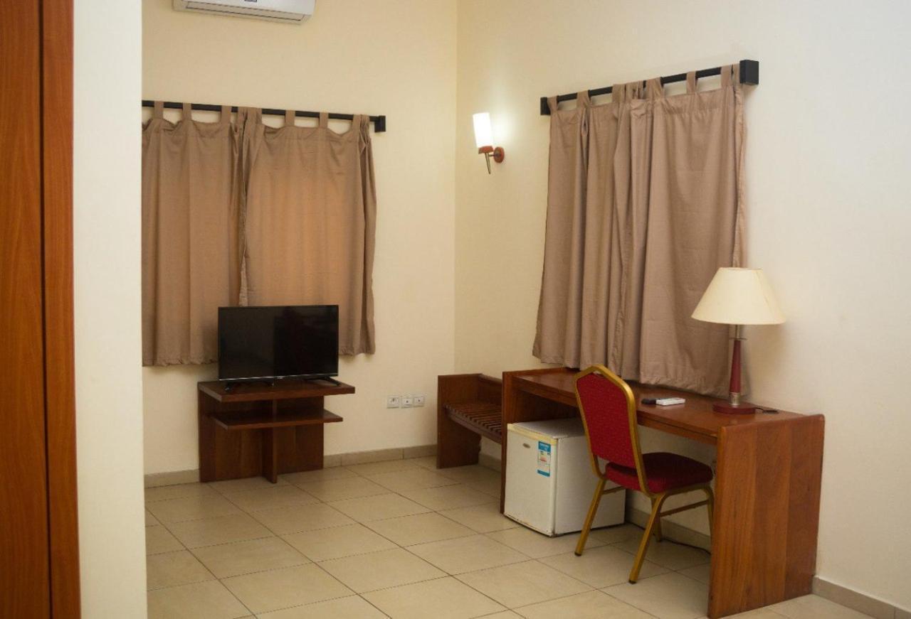 Hotel Marbella Lomé Exteriér fotografie