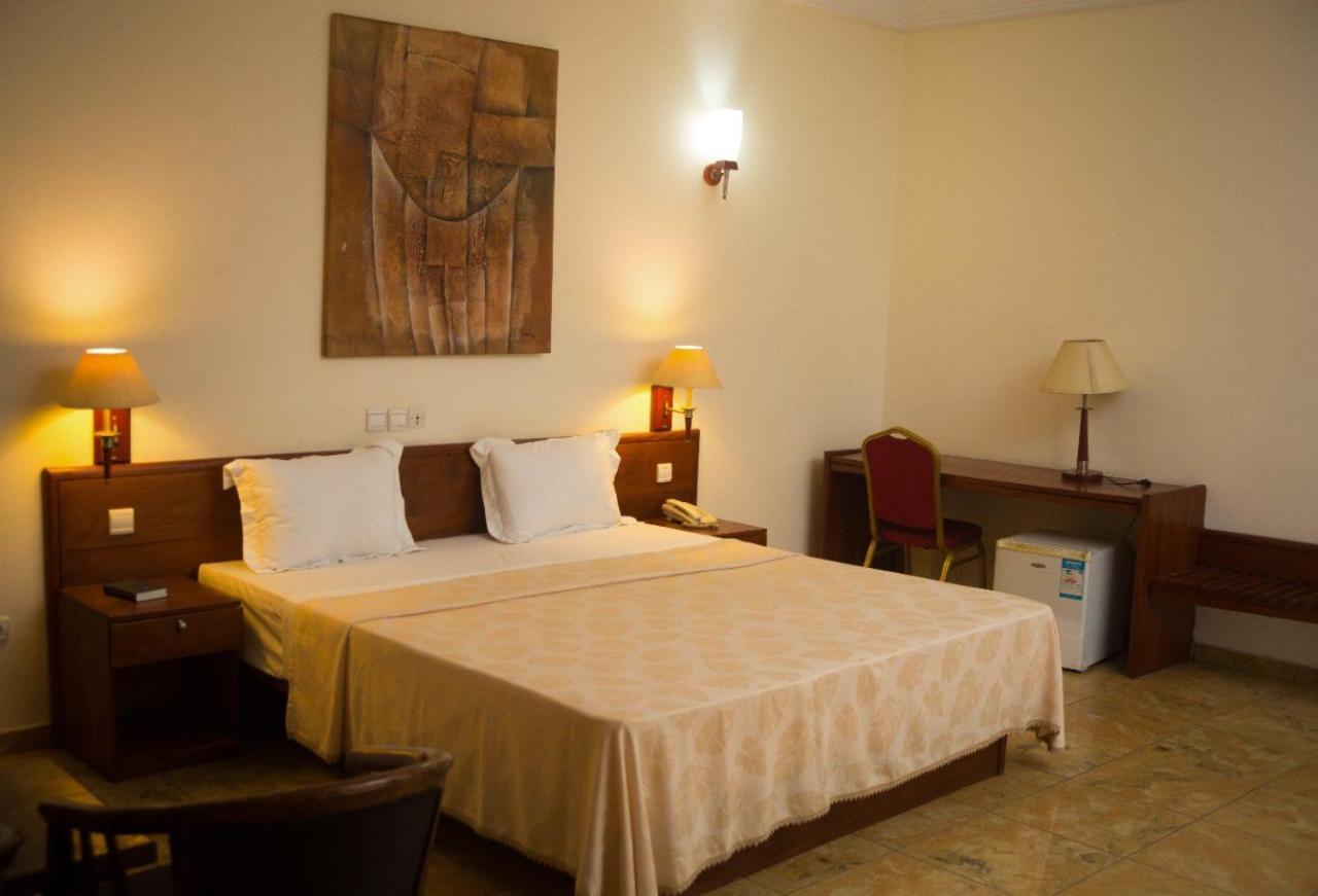 Hotel Marbella Lomé Exteriér fotografie